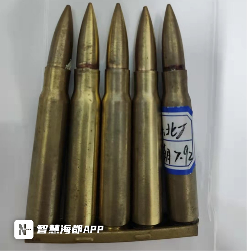 “00后”軍事迷捐贈(zèng)超百件文物：勿忘歷史，吾輩當(dāng)自強(qiáng)